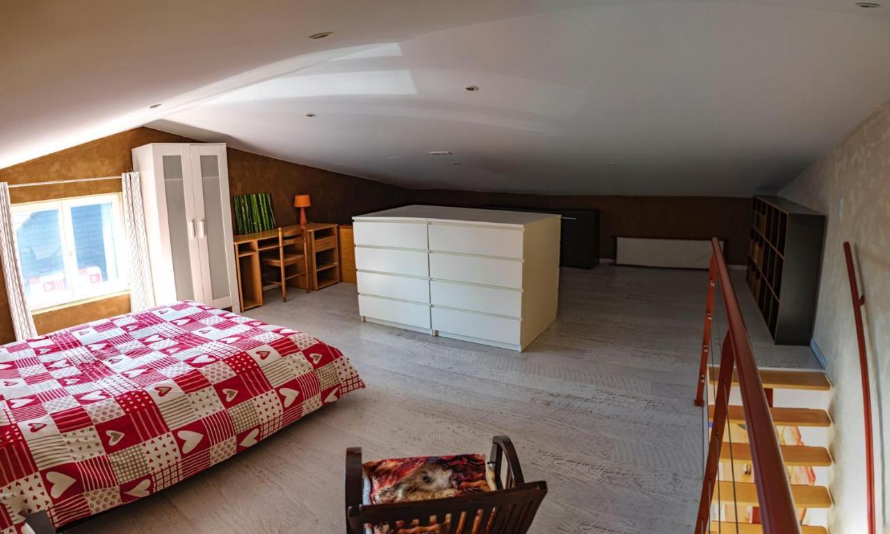 Maison entière moderne Renwez Extérieur photo